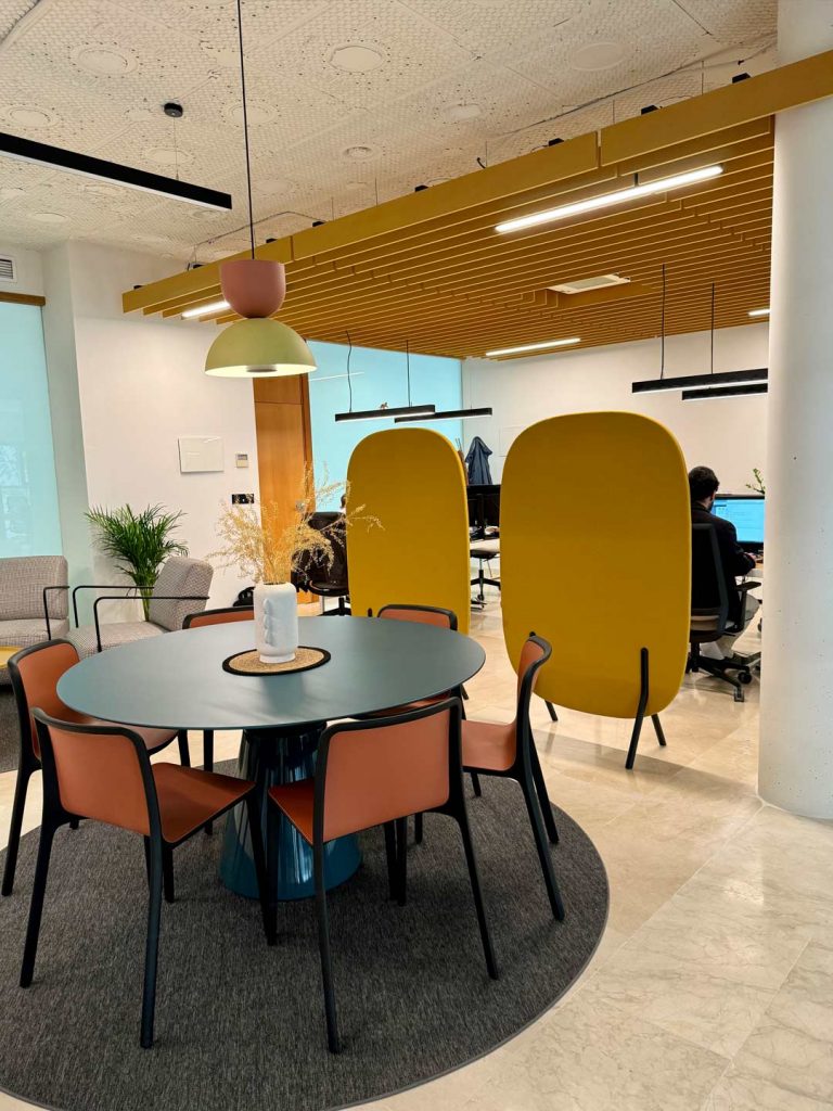 Diseño de oficinas en Sevilla por Arancha mato Interiorismo